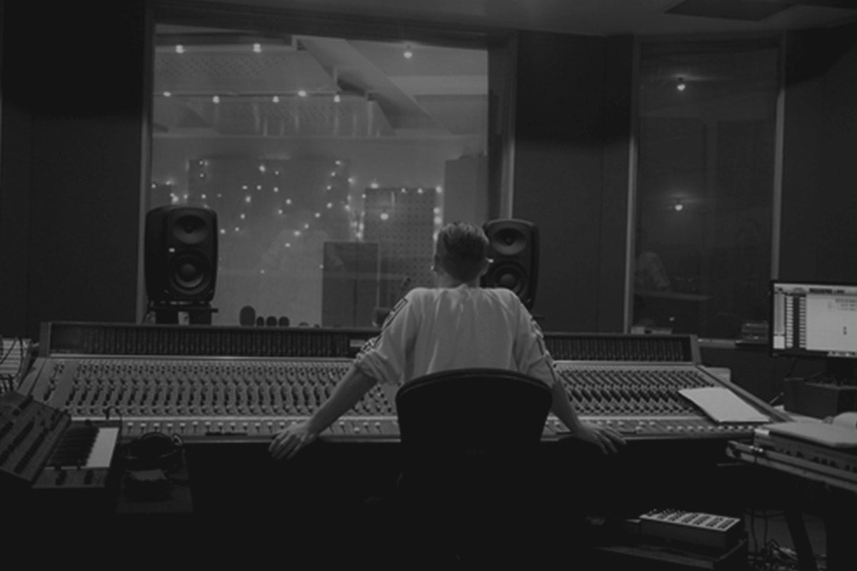 Bass Mixing Tips How To Mix Bass Controlling Your Bottom End